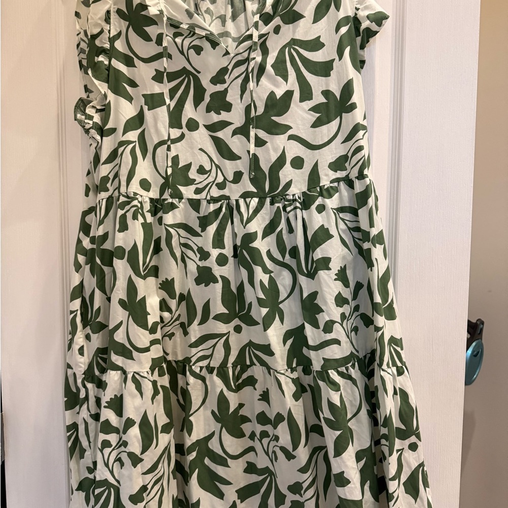 Time and Tru Green Leaf Print dress